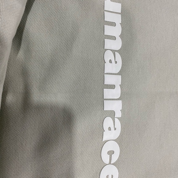 Pharrell Williams Addidas sweatshirt and matching shorts - Picture 9 of 9